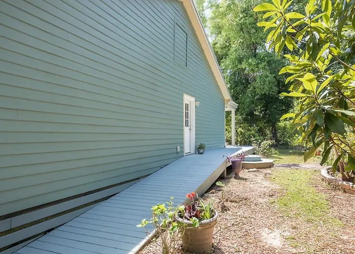 4br House-pets-yard-bay Access
