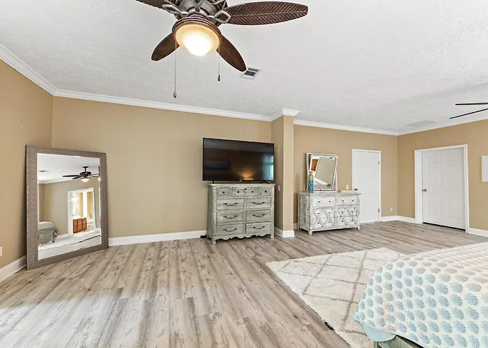 Holiday home 4br House-pets-yard-bay Access