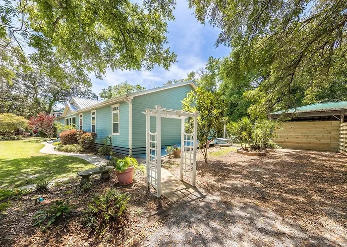 4br House-pets-yard-bay Access